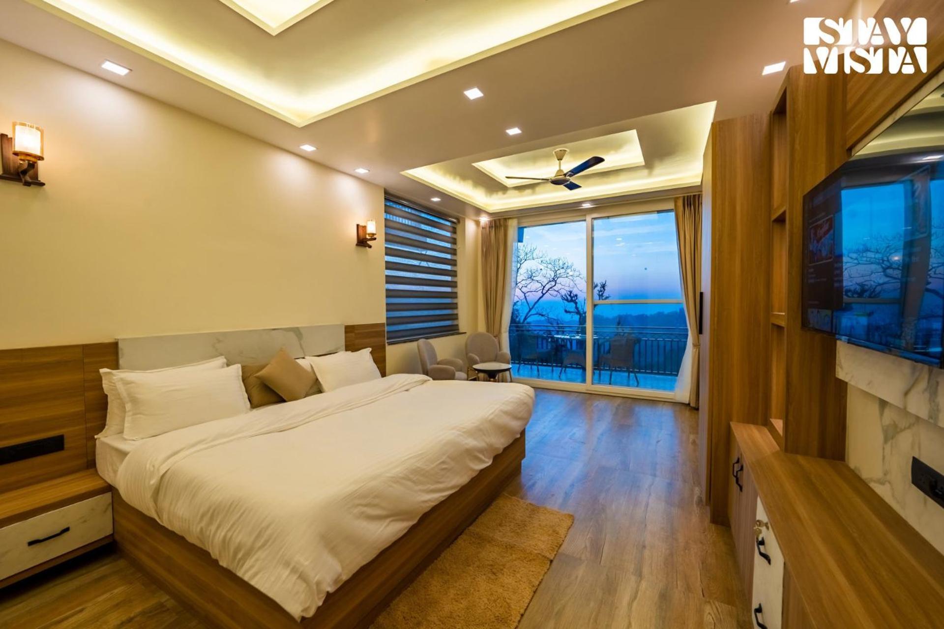 Stayvista At Sunset Springs With Pool & Views 奈尼塔尔 外观 照片